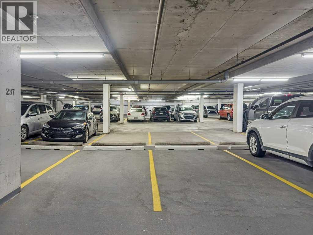 221, 60 Royal Oak Plaza NW, Calgary, Alberta