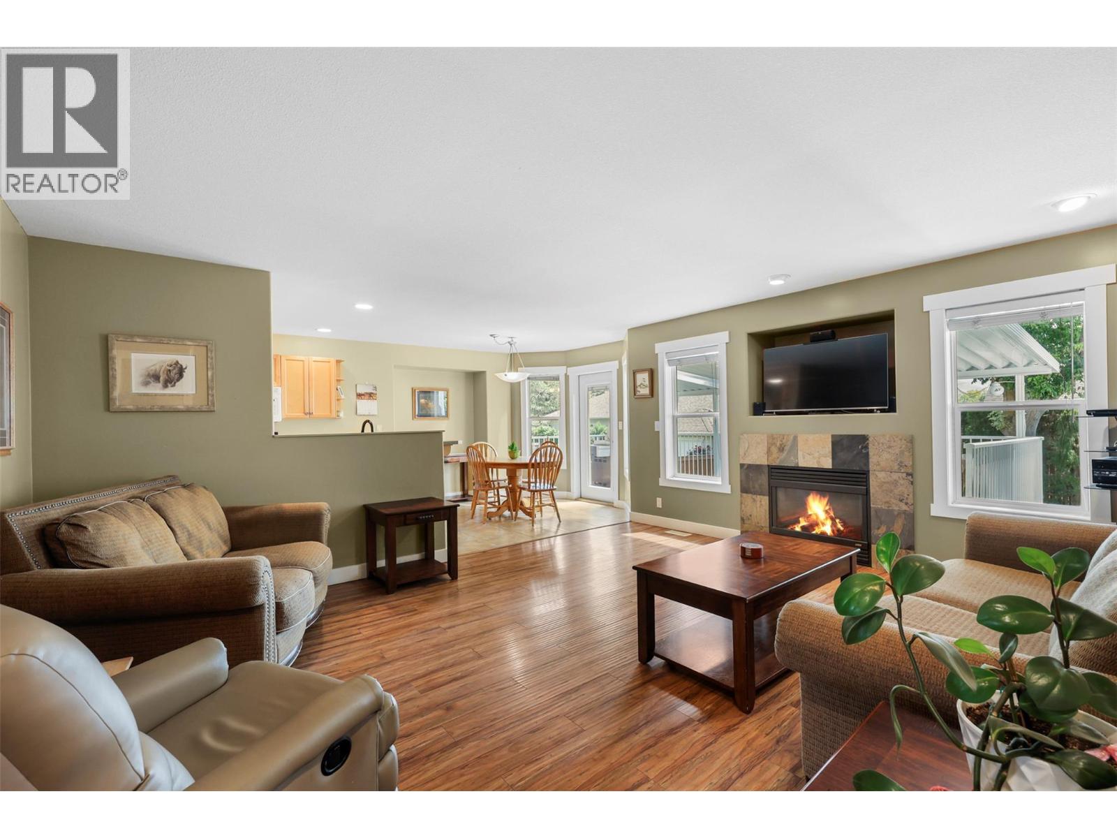 Photo 6 of 625 Mccurrach Place, Kamloops BC