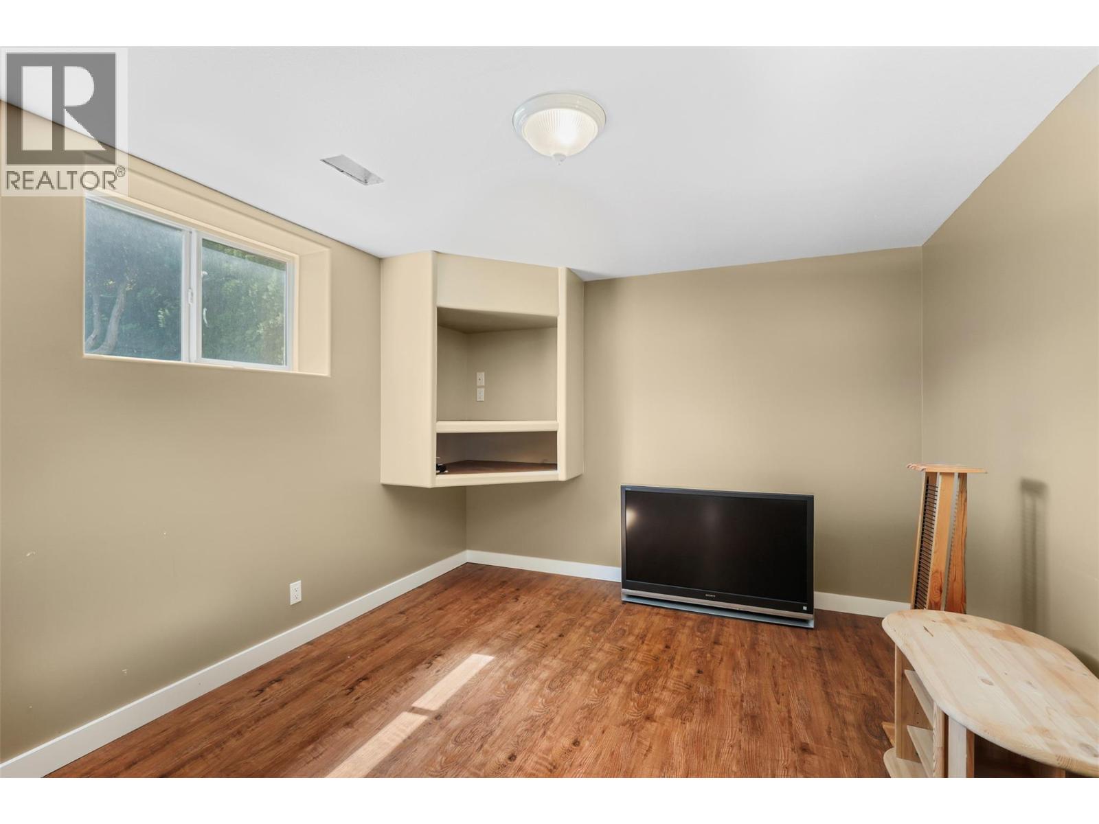 Photo 1 of 625 Mccurrach Place, Kamloops BC