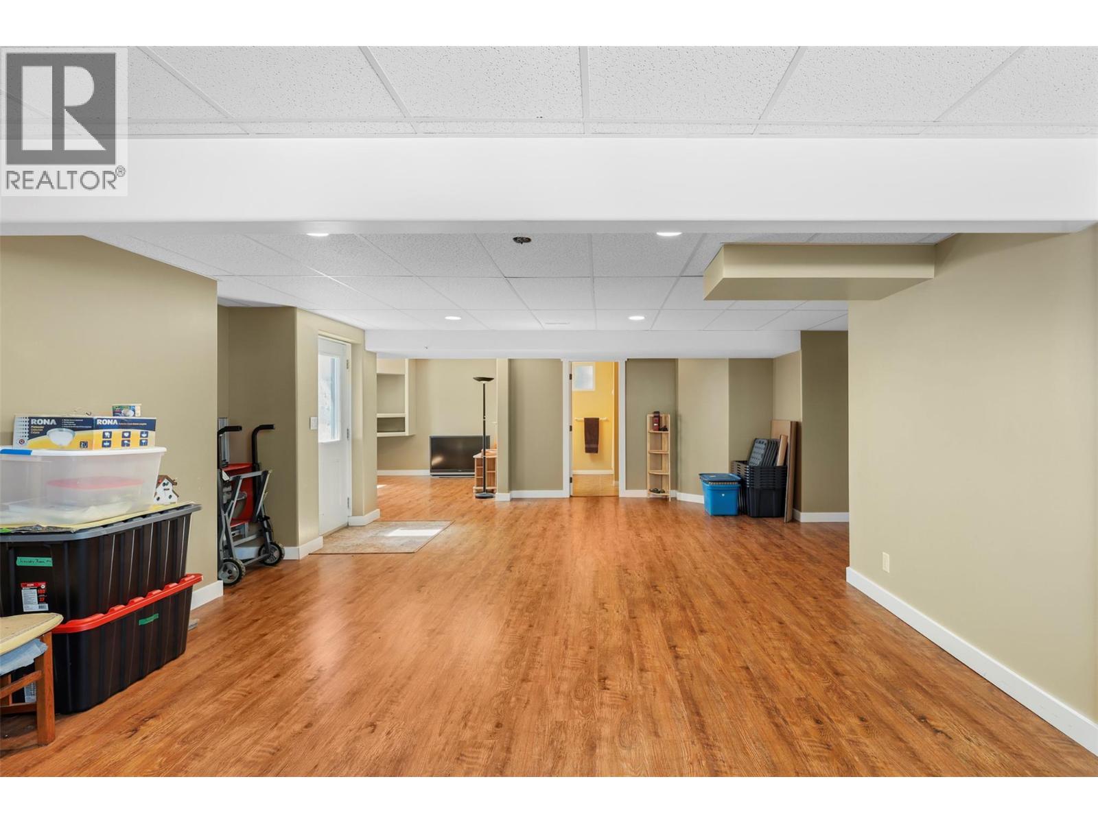 Photo 2 of 625 Mccurrach Place, Kamloops BC