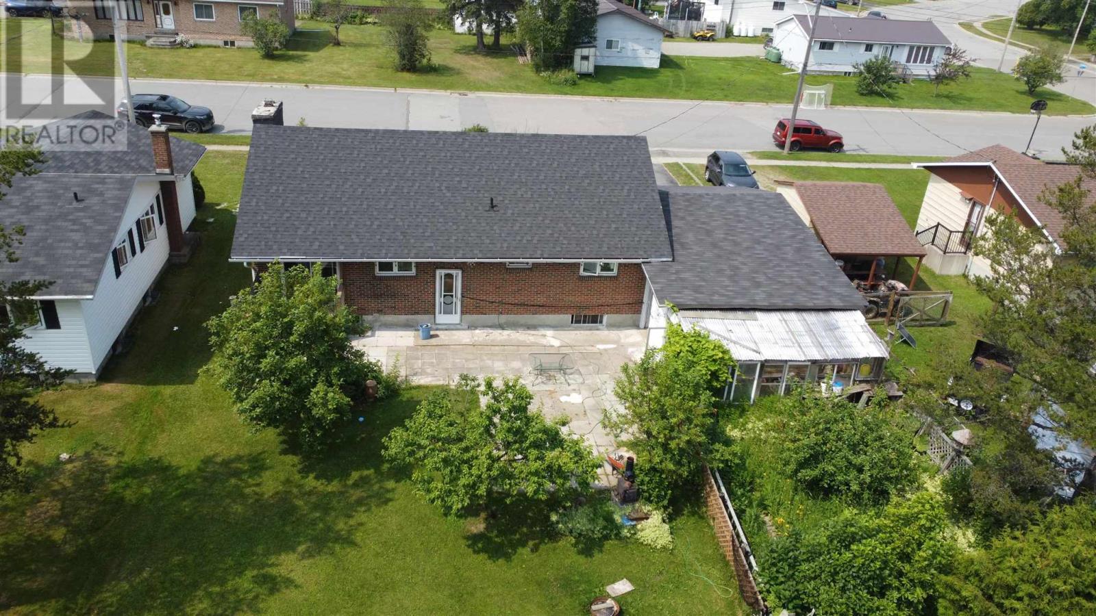 Photo 5 of 109 Regina Cres, Wawa ON