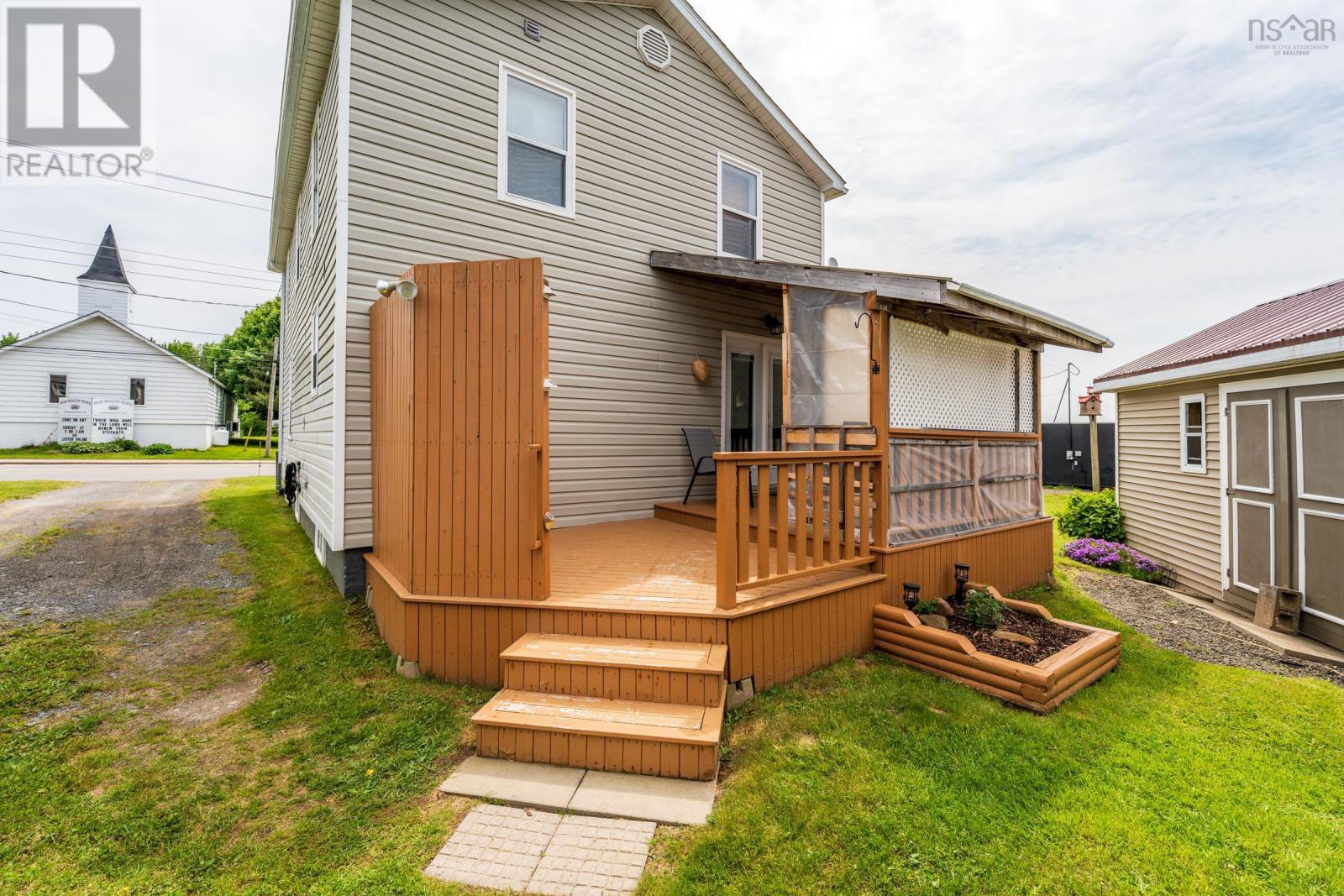 Property 41 of 50 of 83 Victoria Street