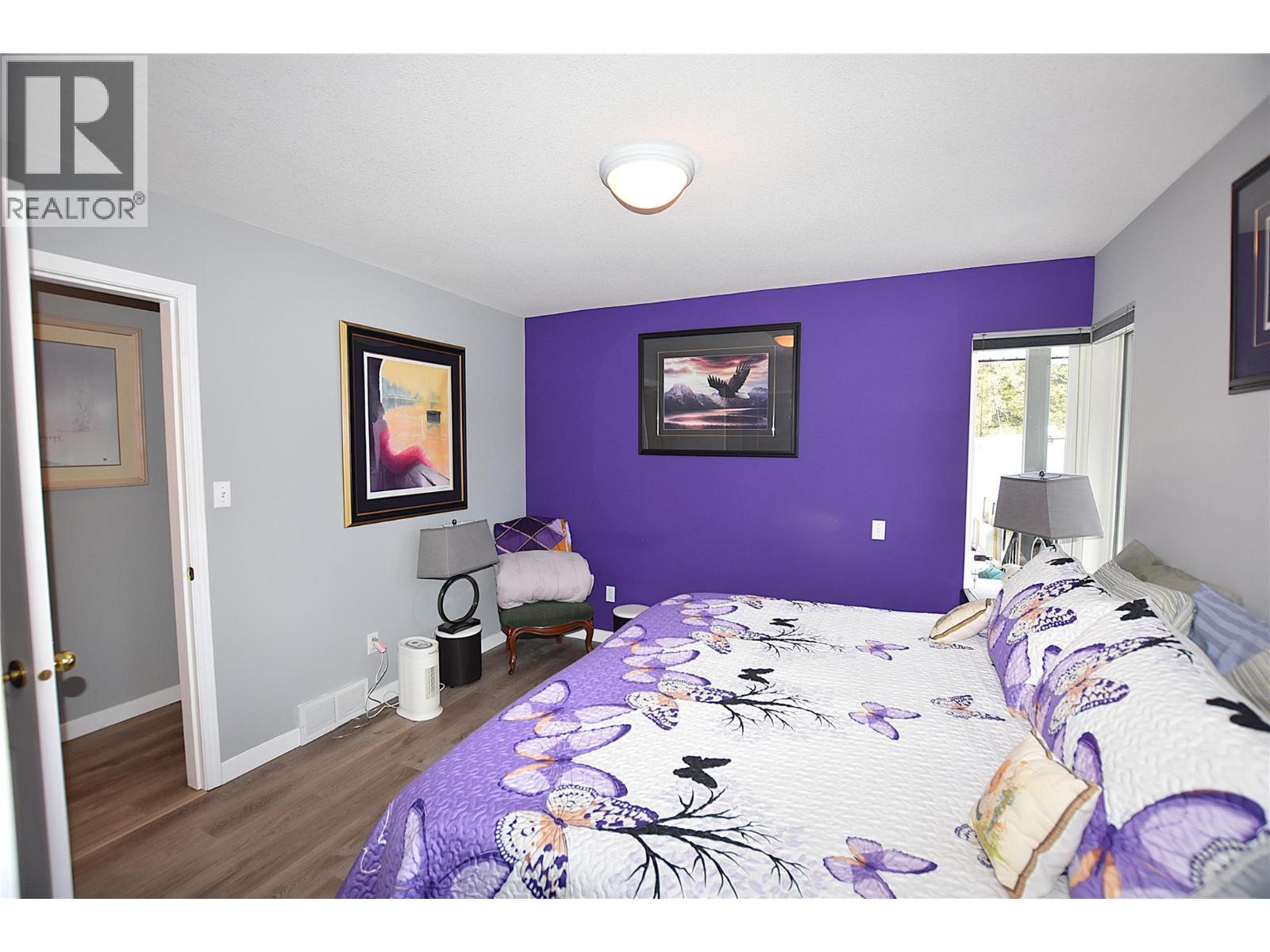  145 Falcon Avenue, Vernon