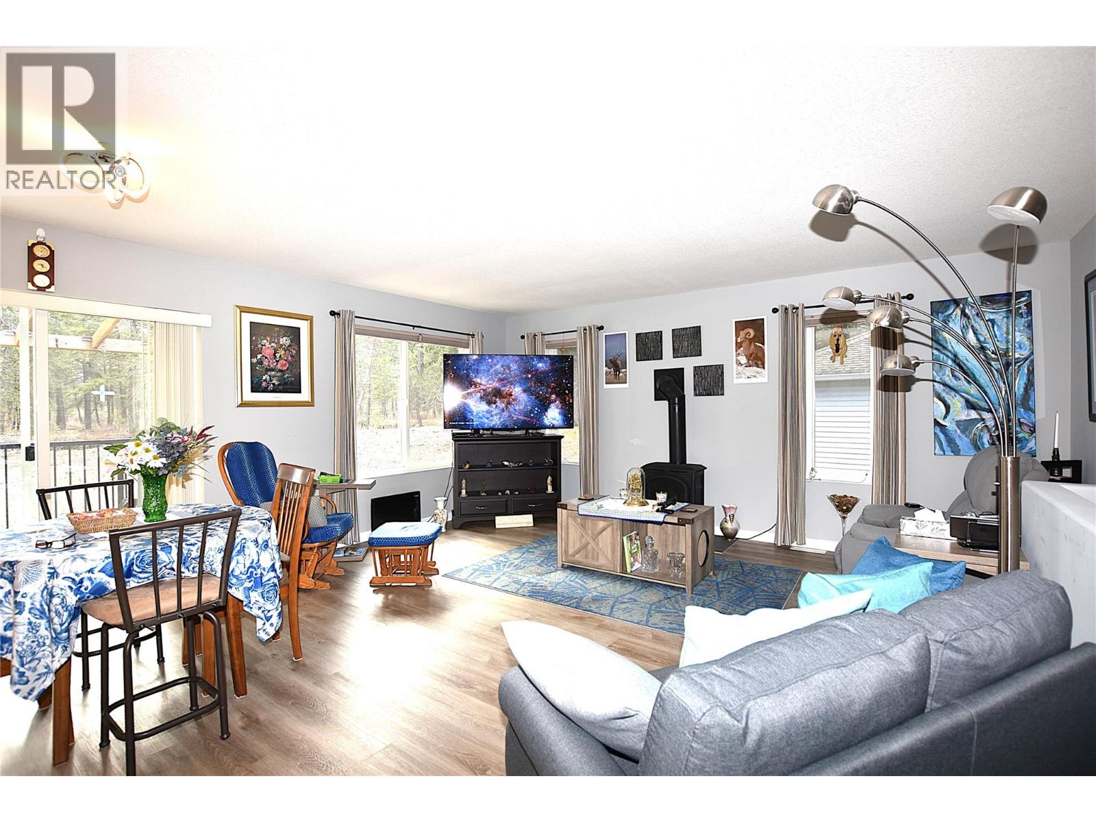  145 Falcon Avenue, Vernon