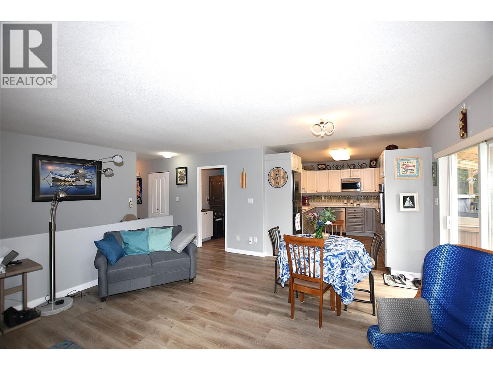  145 Falcon Avenue, Vernon