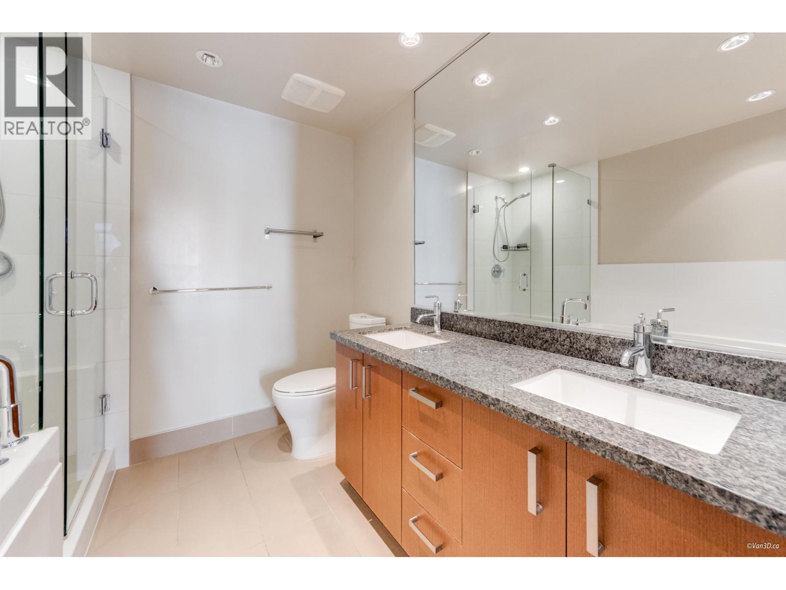 Photo 24 of 1709 3008 Glen Drive, Coquitlam BC