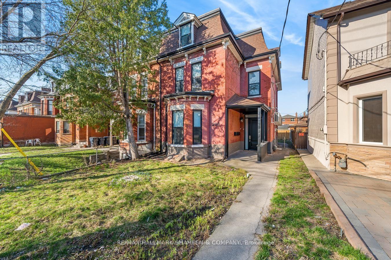Photo 9 of A 208 Dovercourt Road, Toronto ON