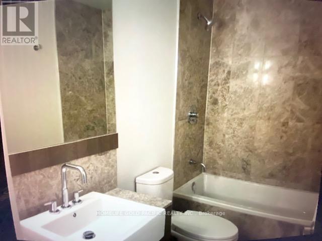 Photo 12 of 1114 88 Blue Jays Way, Toronto ON