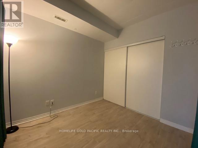 Photo 1 of 1114 88 Blue Jays Way, Toronto ON