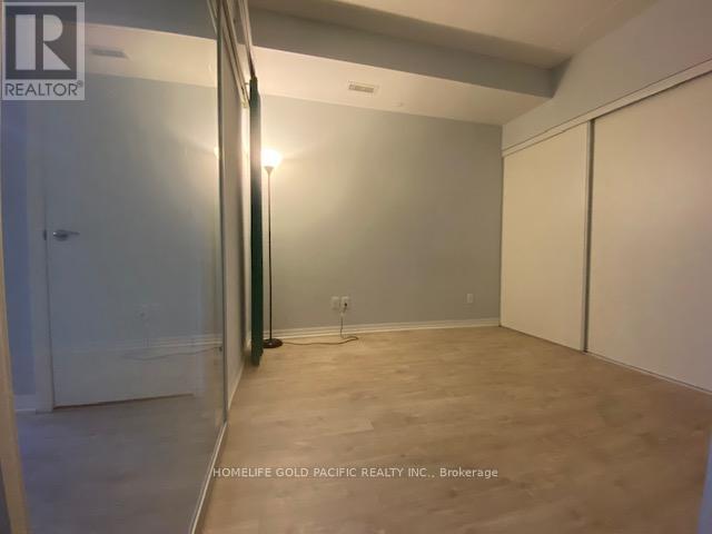 Photo 10 of 1114 88 Blue Jays Way, Toronto ON