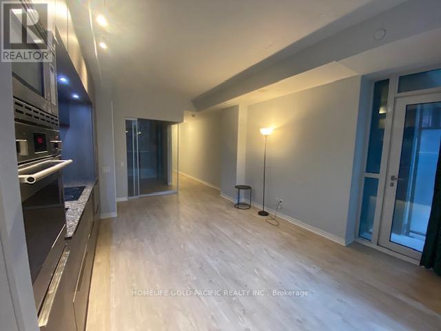 Photo 9 of 1114 88 Blue Jays Way, Toronto ON