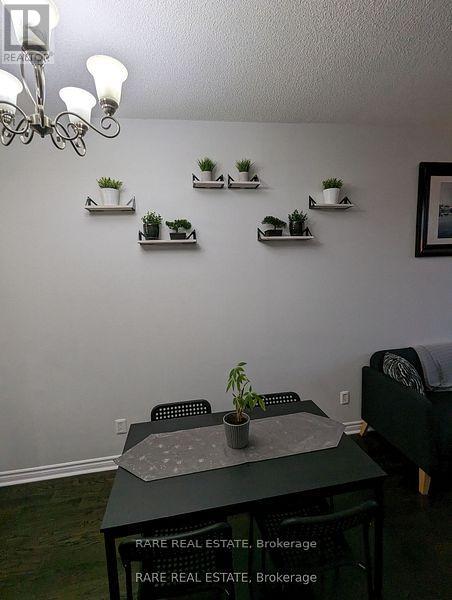 Photo 12 of 420 2885 Bayview Avenue, Toronto ON
