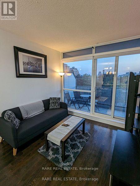 Photo 7 of 420 2885 Bayview Avenue, Toronto ON