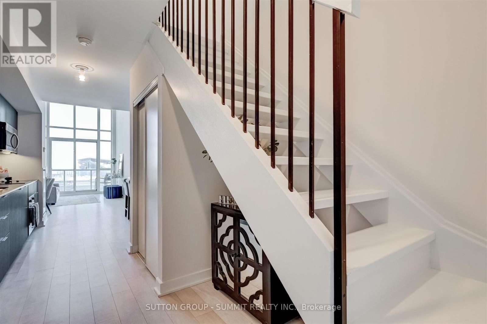 Photo 37 of 505 5 Hanna Avenue, Toronto ON