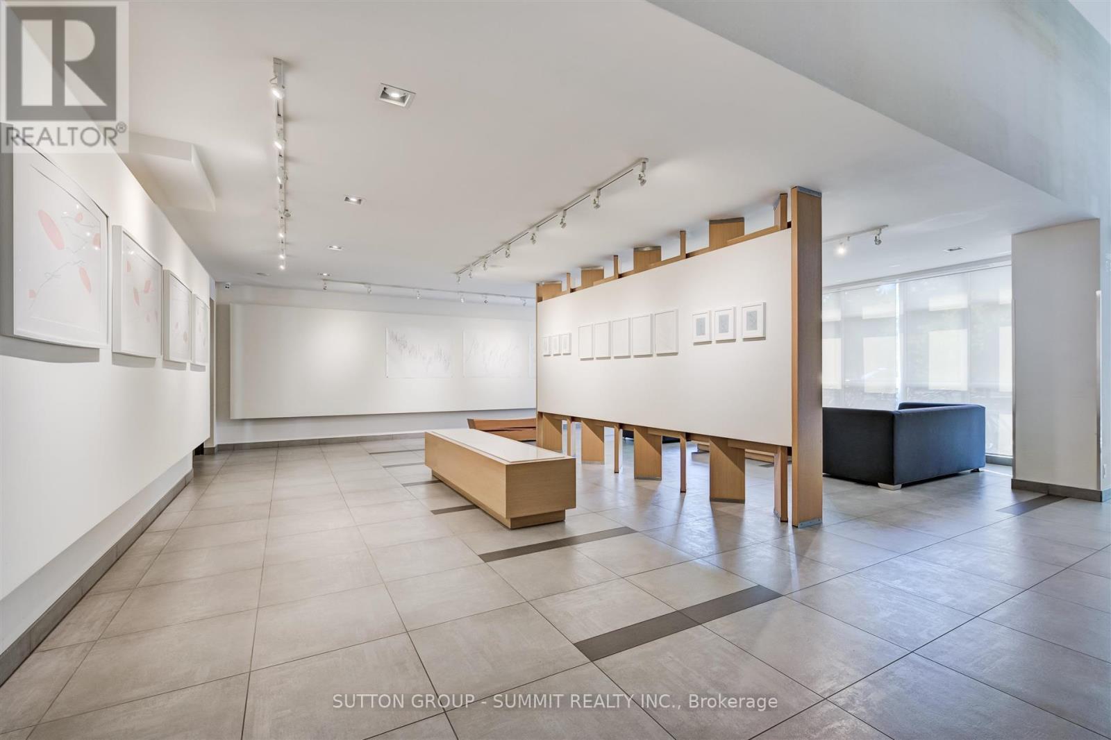 Photo 4 of 505 5 Hanna Avenue, Toronto ON