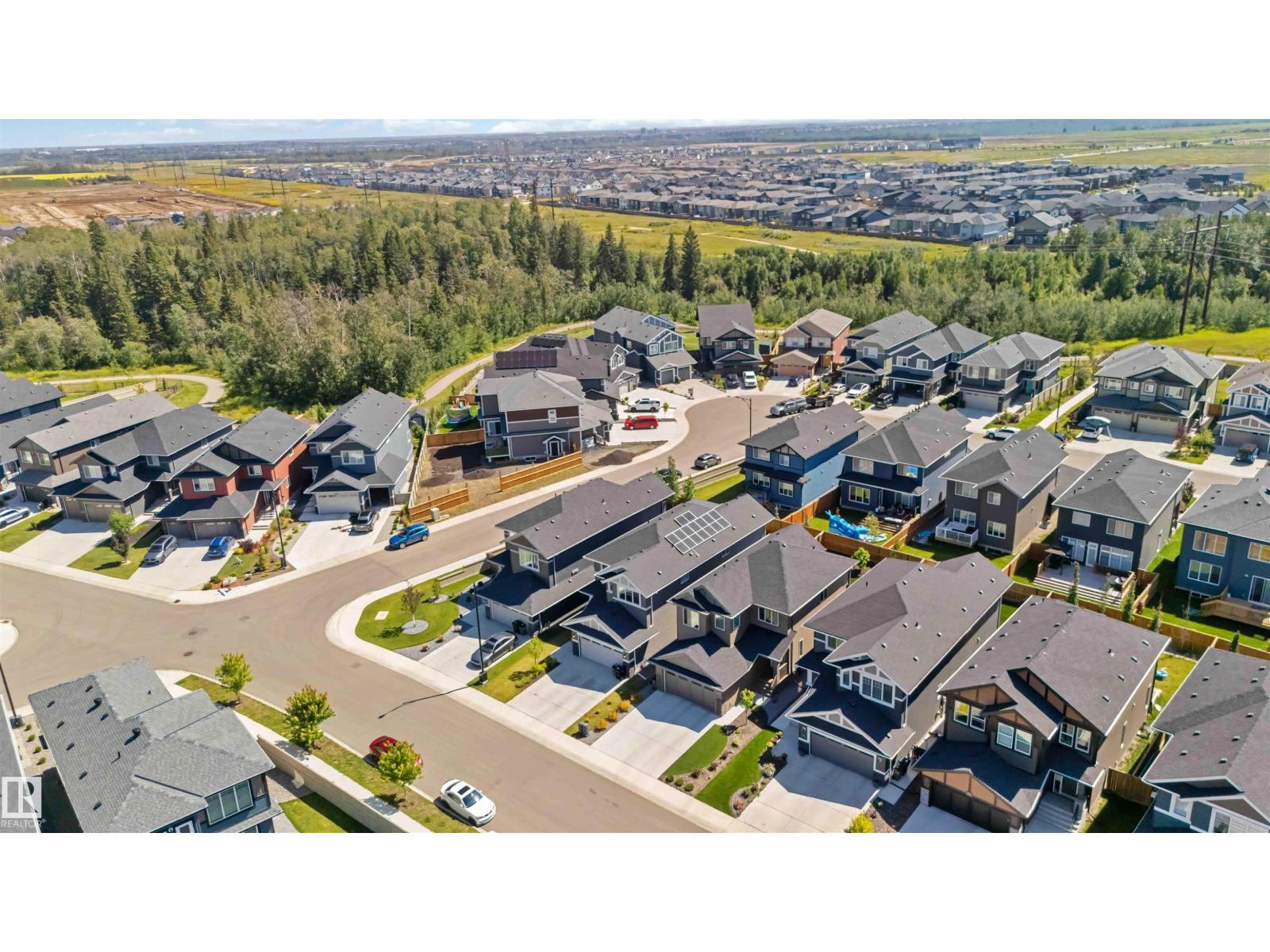 Photo 4 of 1705 Enright Link Li Nw, Edmonton AB