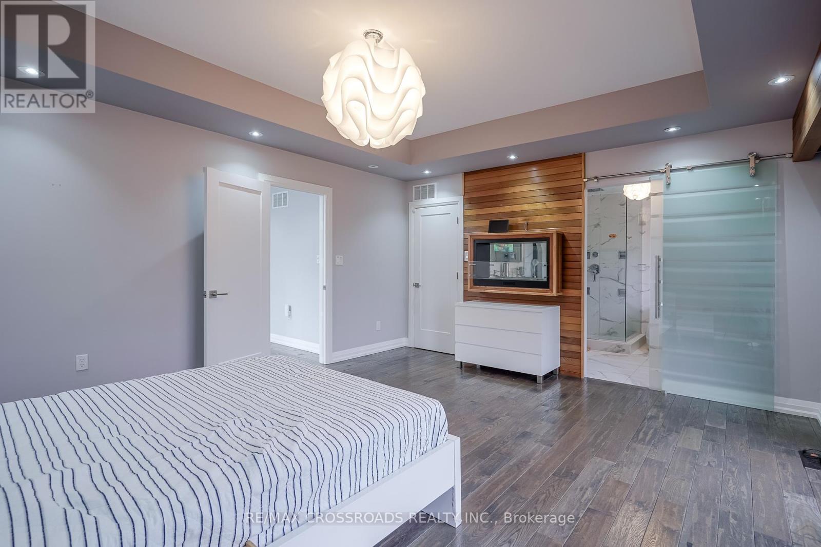 Photo 33 of 1 A Roblin Avenue, Toronto ON