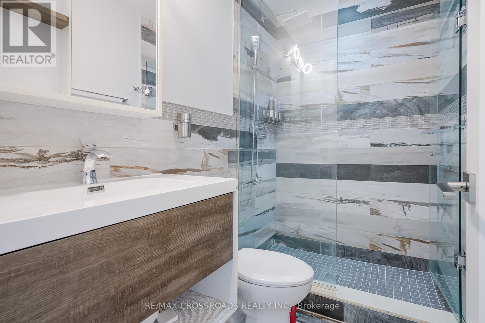 Photo 38 of 1 A Roblin Avenue, Toronto ON