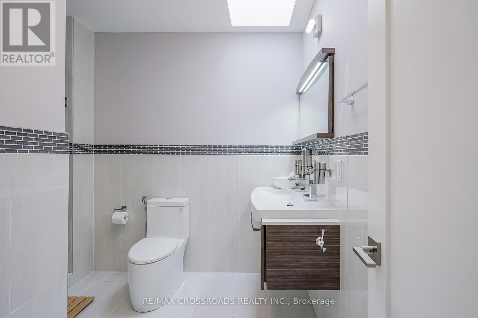 Photo 5 of 1 A Roblin Avenue, Toronto ON