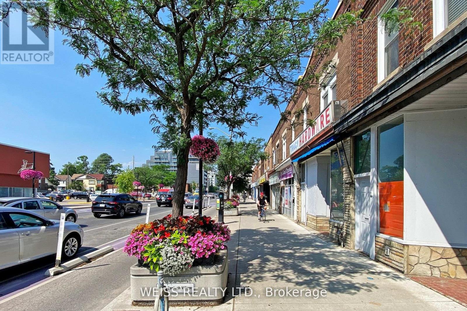 Photo 2 of Upper 2468 Danforth Avenue, Toronto ON