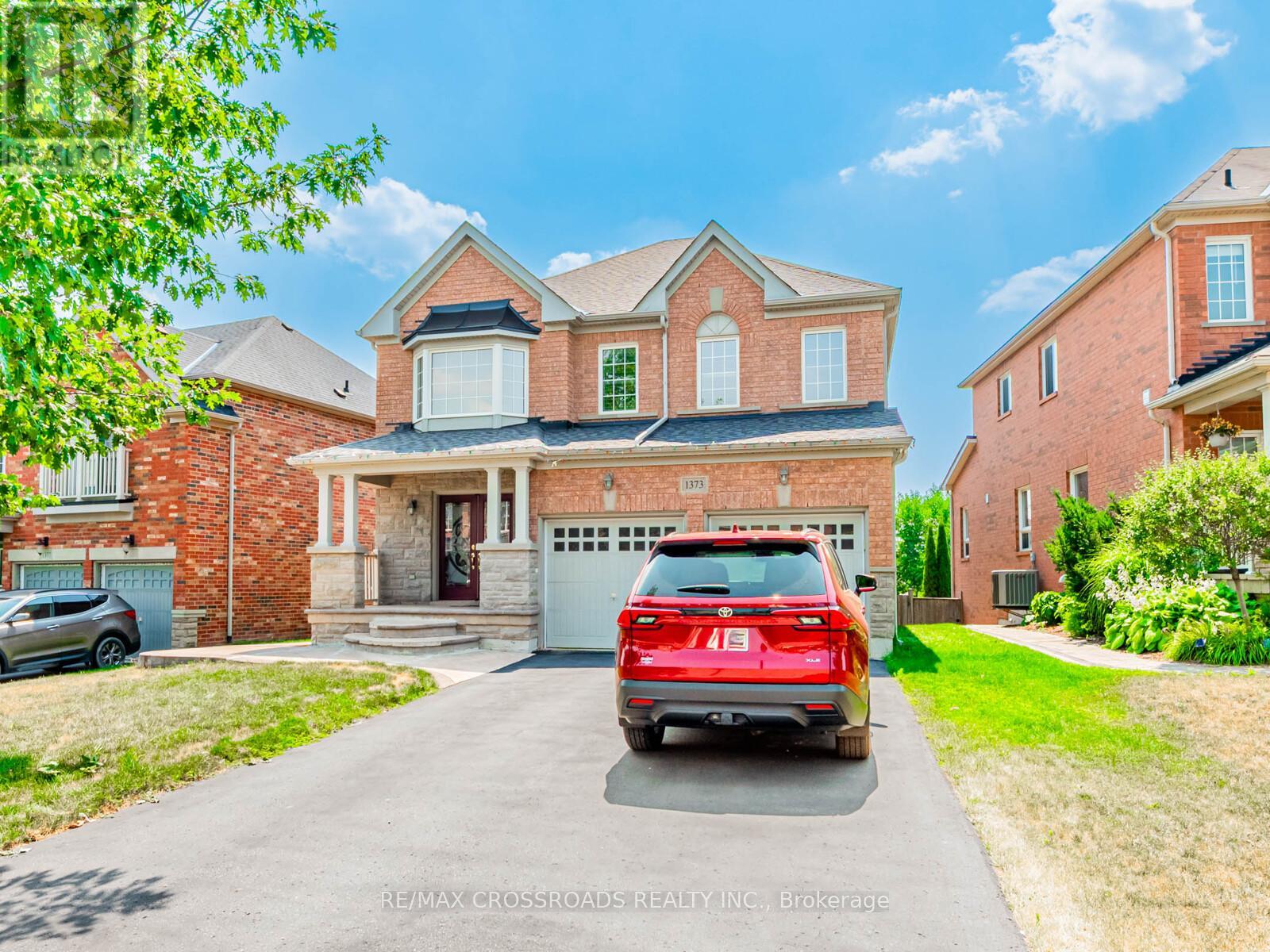 Photo 3 of 1373 Wallig Avenue, Oshawa ON