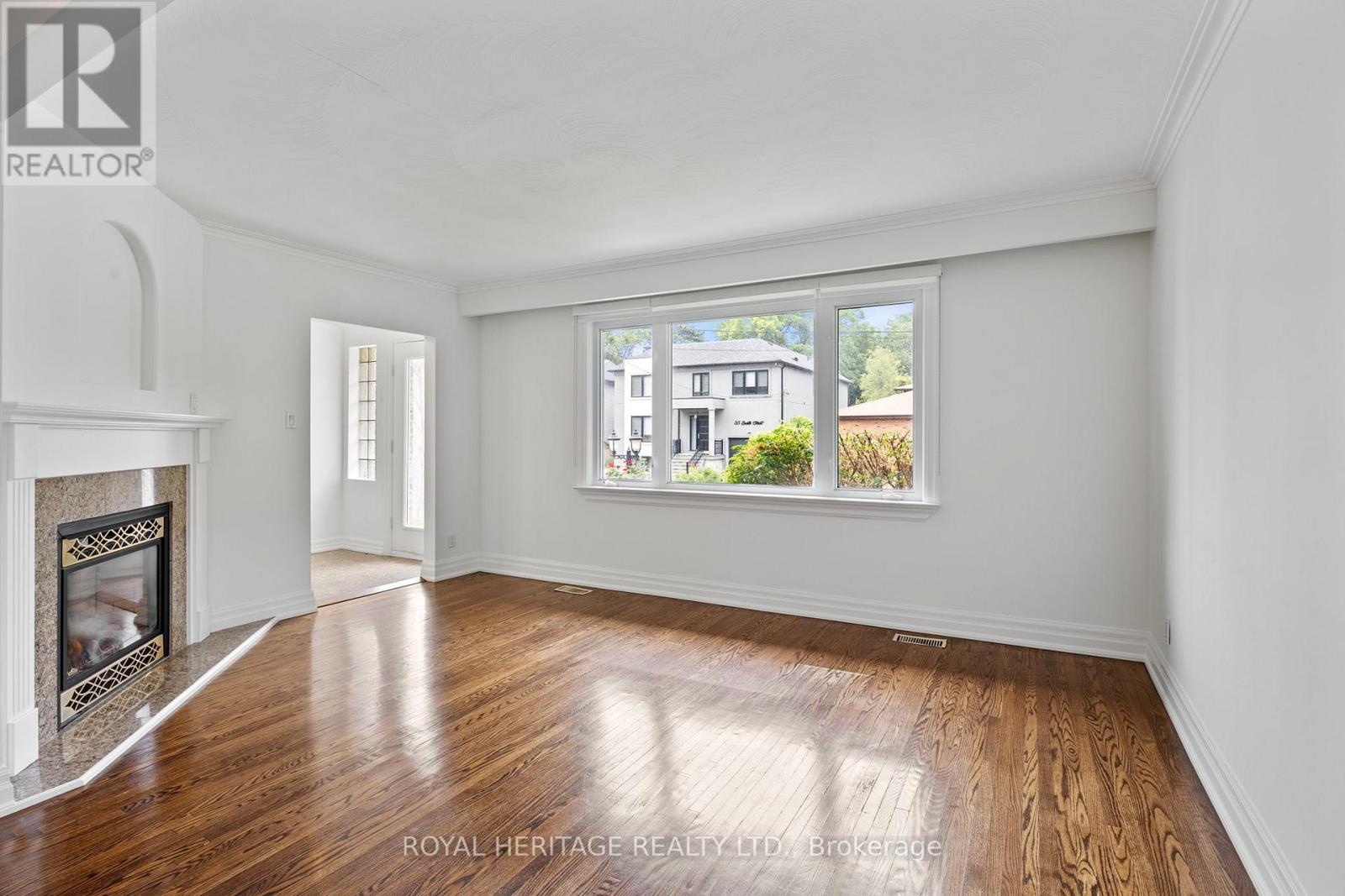 Photo 19 of 32 Beath Street, Toronto ON