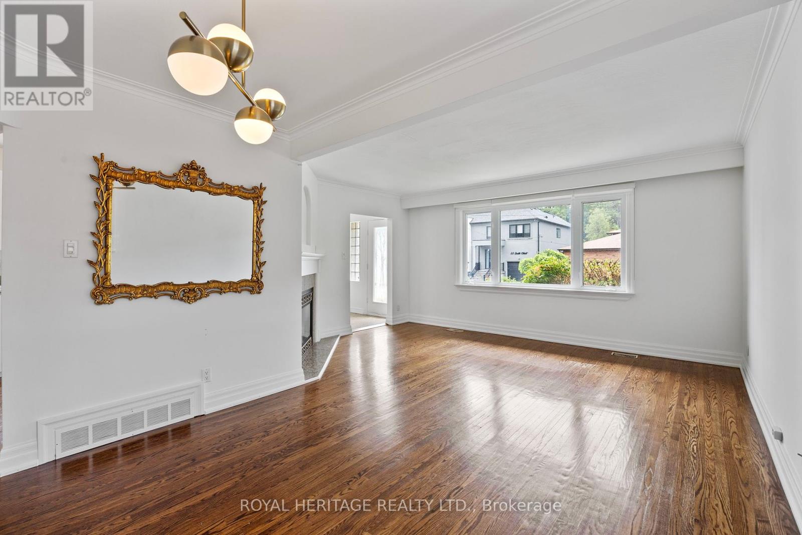 Photo 16 of 32 Beath Street, Toronto ON