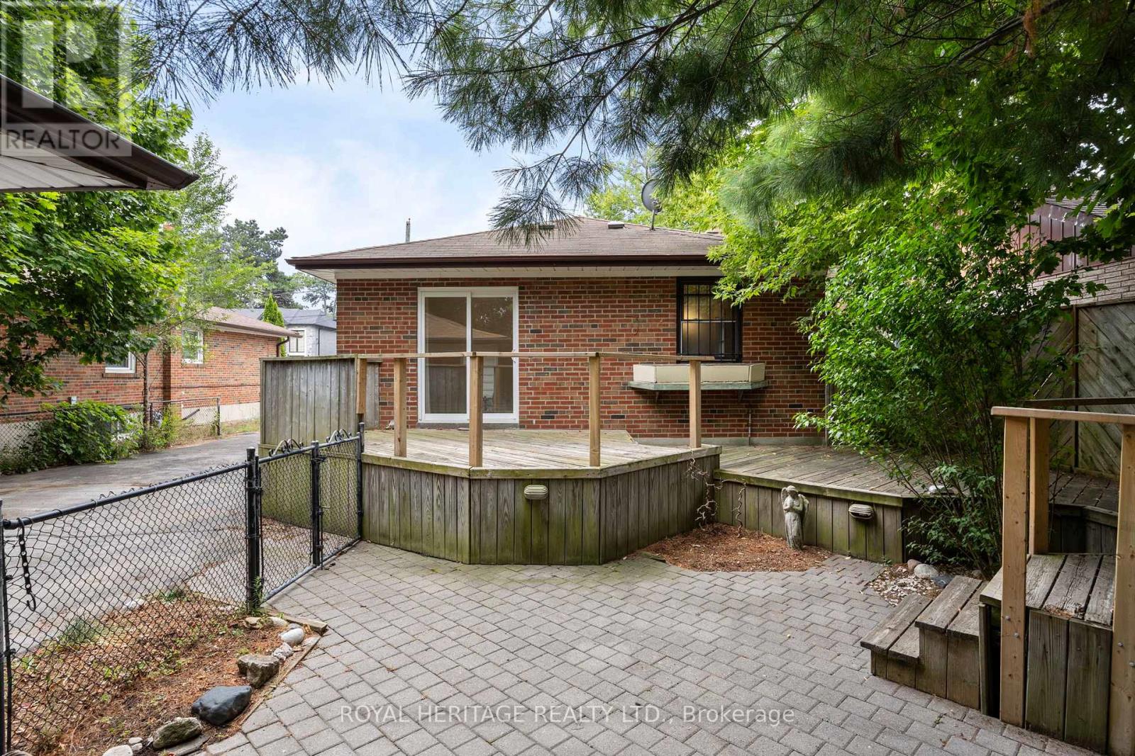 Photo 7 of 32 Beath Street, Toronto ON