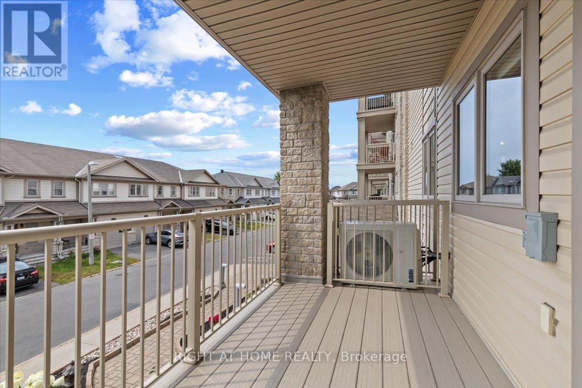 Photo 14 of 202 141 Potts Private, Ottawa ON