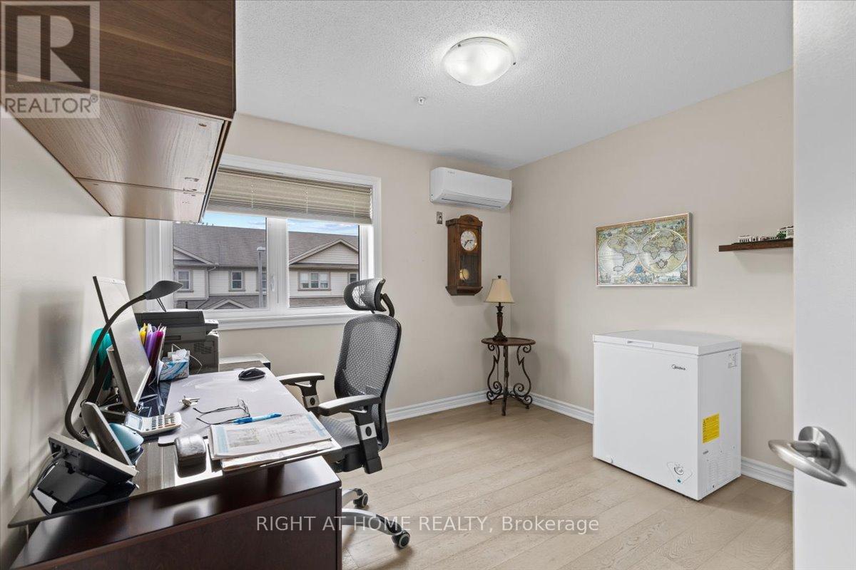 Photo 17 of 202 141 Potts Private, Ottawa ON