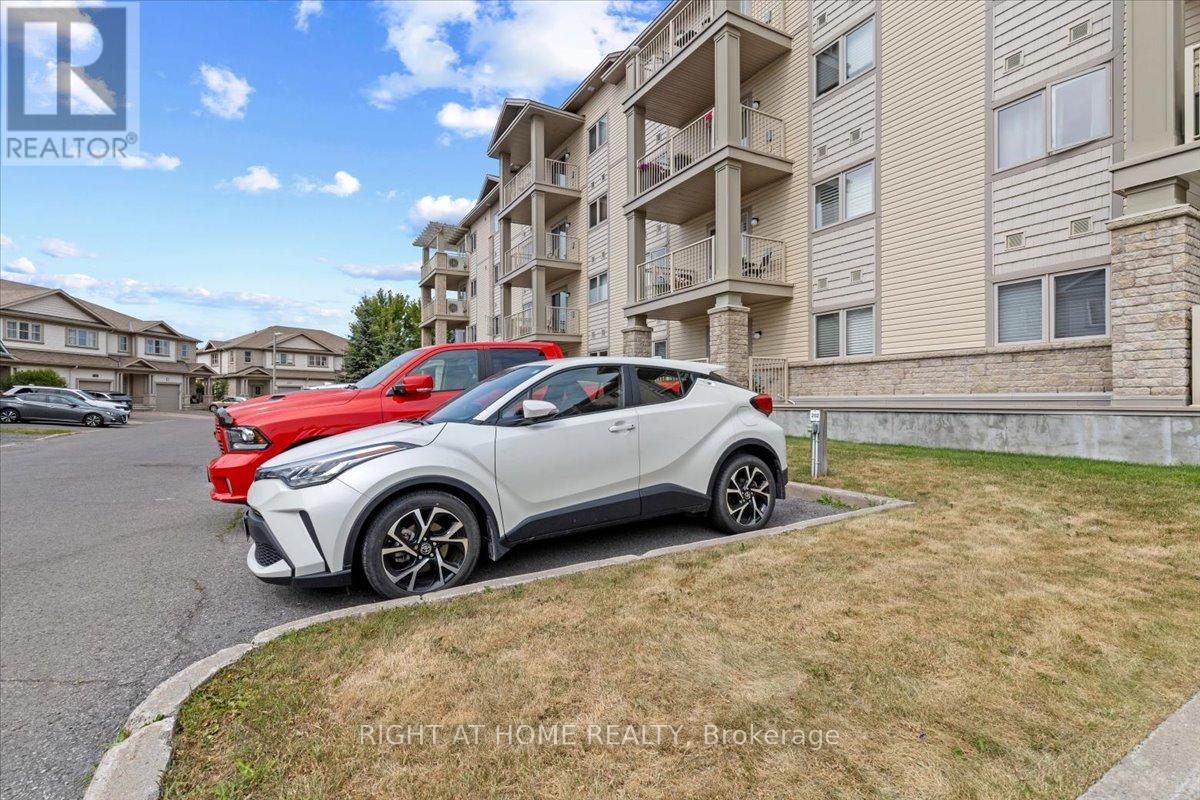 Photo 21 of 202 141 Potts Private, Ottawa ON