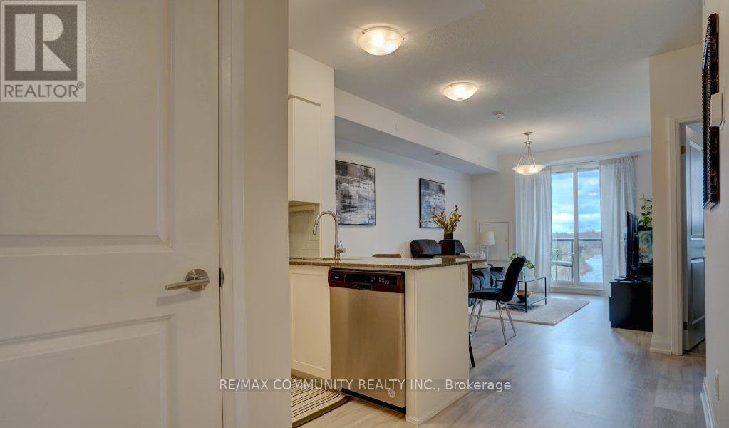 Photo 3 of 305 9700 Ninth Line, Markham ON