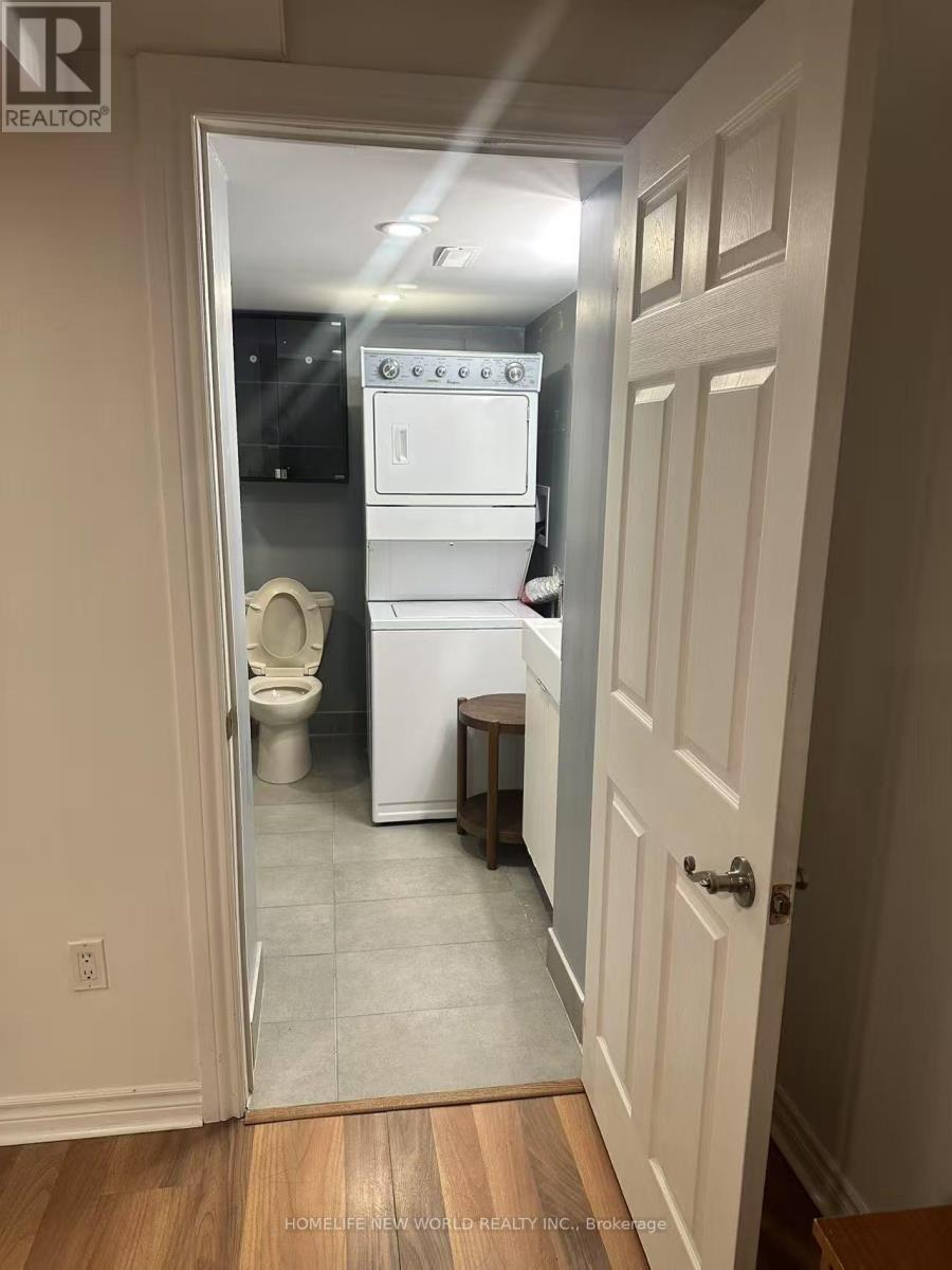 Photo 12 of Basement 175 Knapton Drive, Newmarket ON