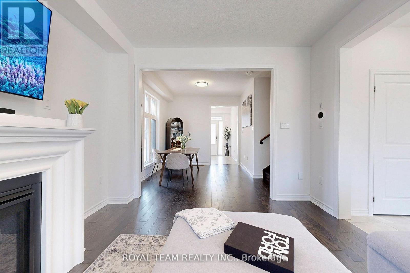 Photo 14 of 46 Ainslie Hill Crescent, Georgina ON