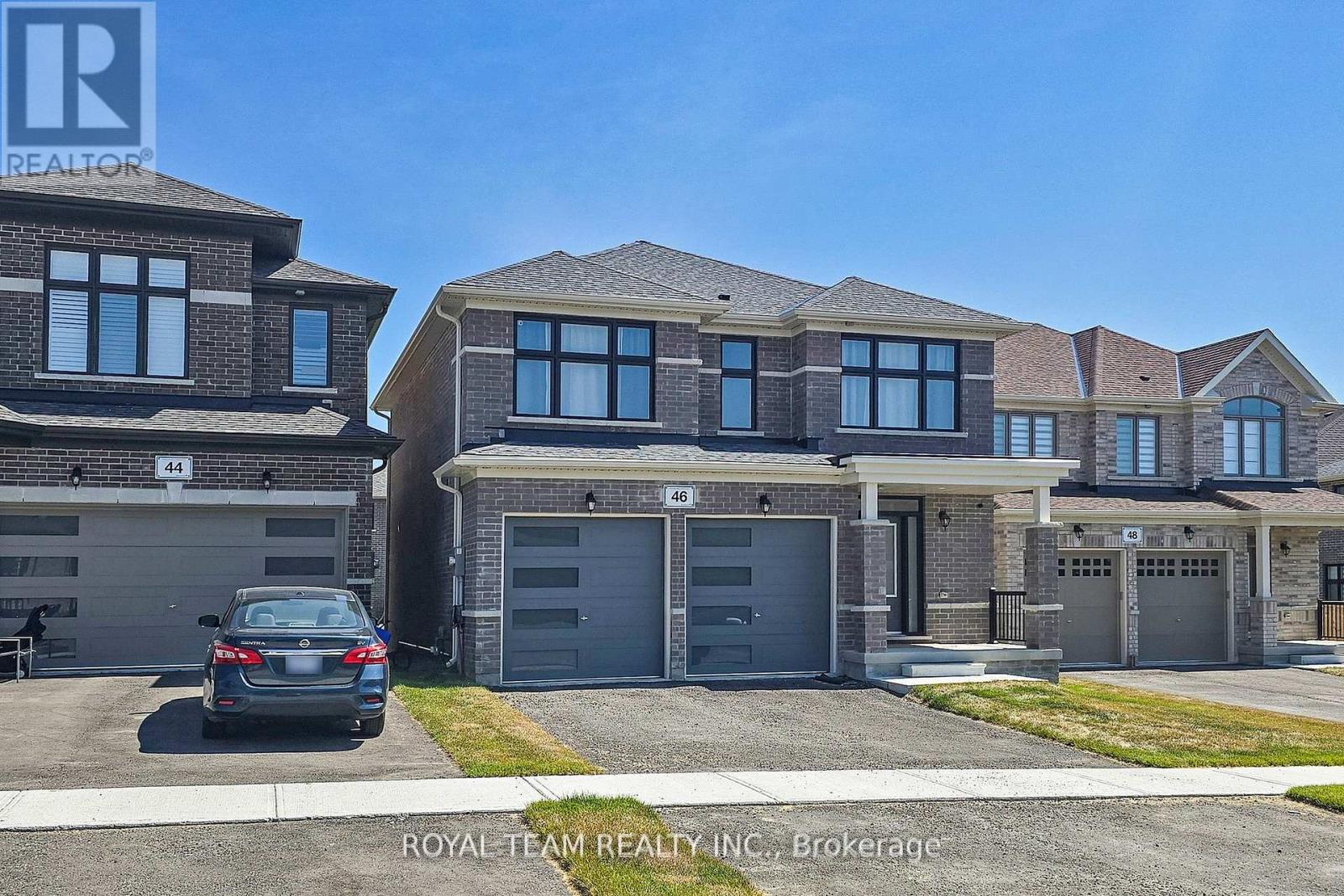 Photo 2 of 46 Ainslie Hill Crescent, Georgina ON