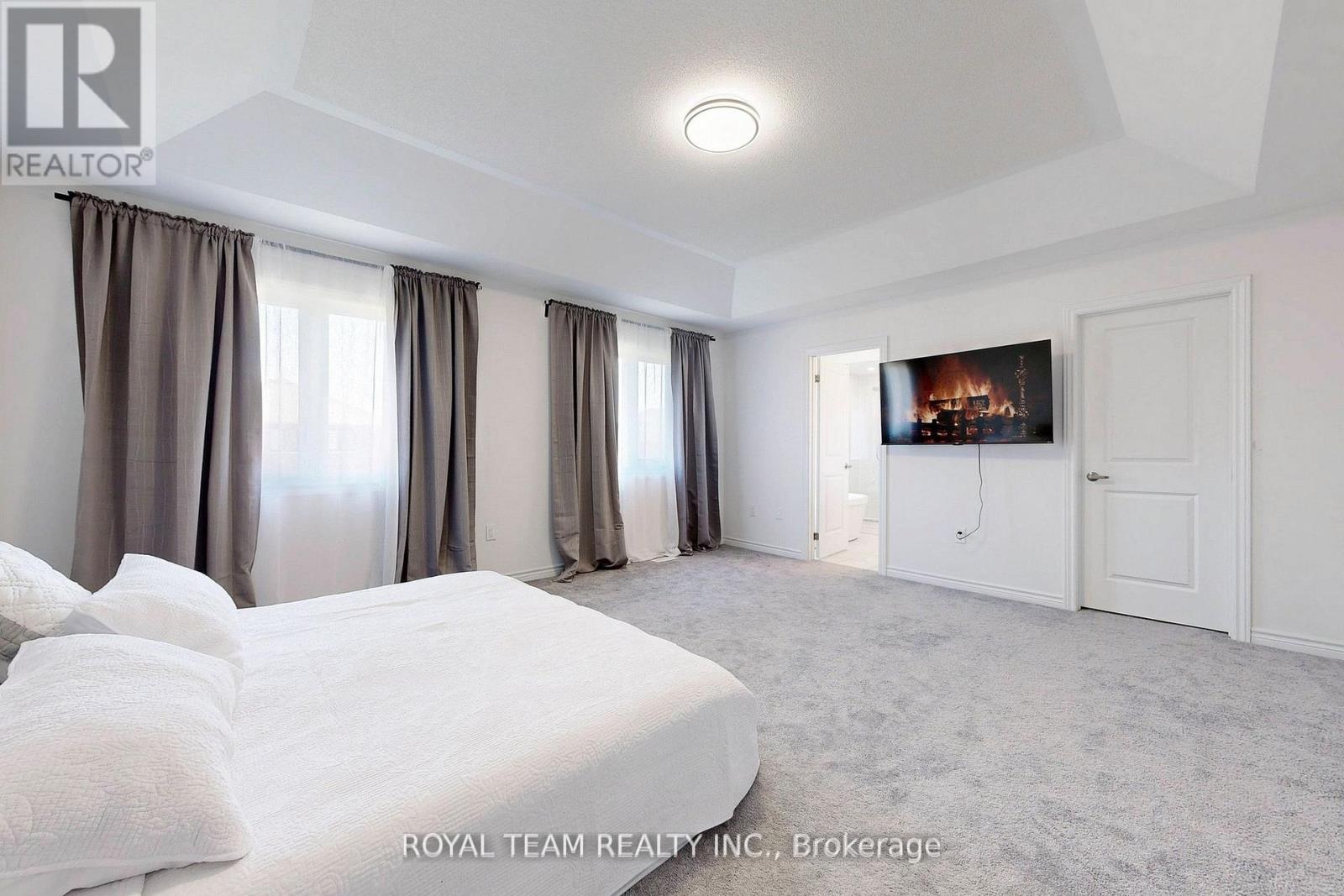 Photo 26 of 46 Ainslie Hill Crescent, Georgina ON