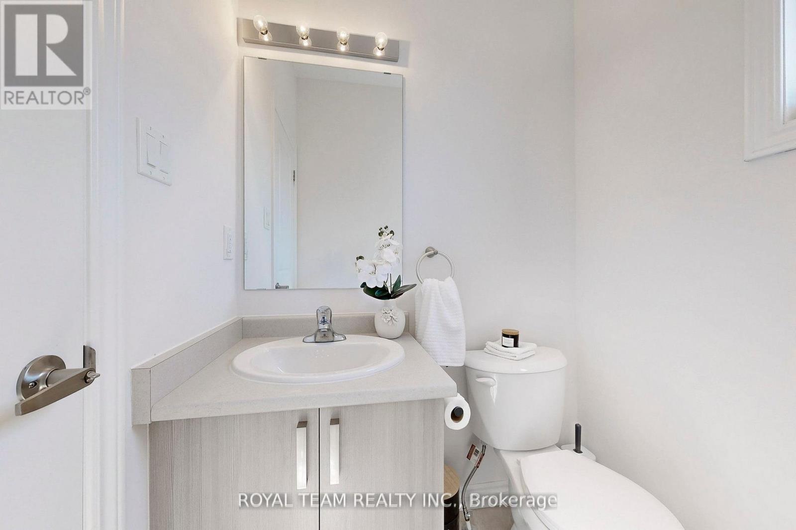 Photo 41 of 46 Ainslie Hill Crescent, Georgina ON