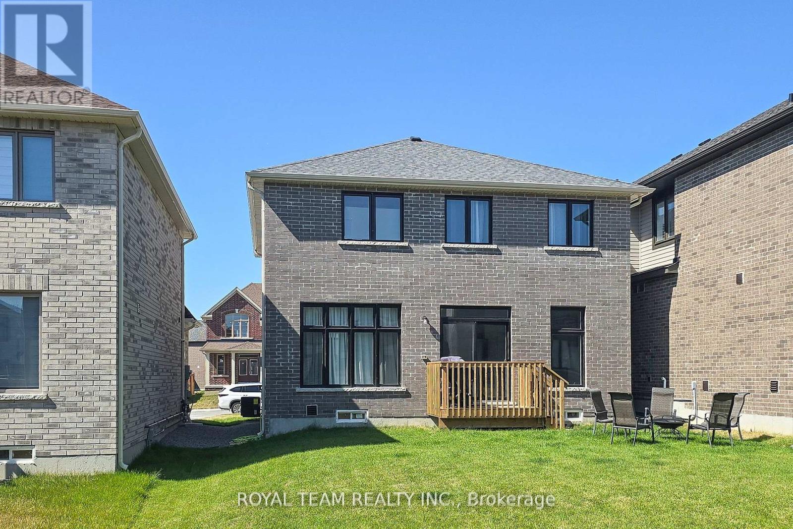 Photo 45 of 46 Ainslie Hill Crescent, Georgina ON