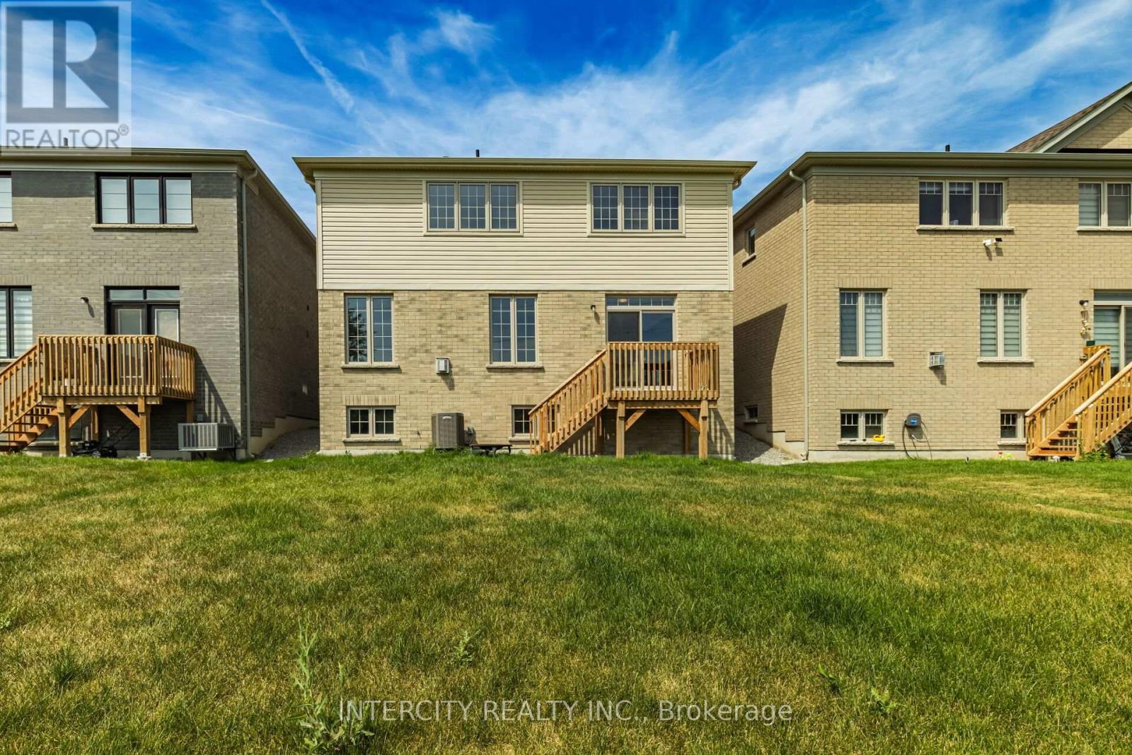 Photo 24 of 5 Hummingbird Grove, Adjalatosorontio ON