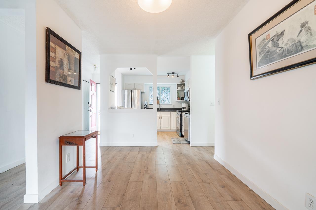 Photo 7 of 6043 W Greenside Drive, Surrey BC