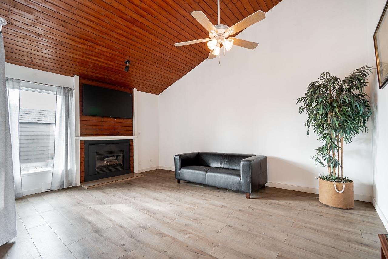 Photo 9 of 6043 W Greenside Drive, Surrey BC