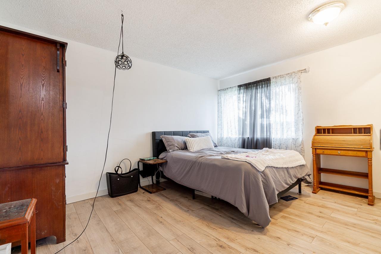 Photo 32 of 6043 W Greenside Drive, Surrey BC