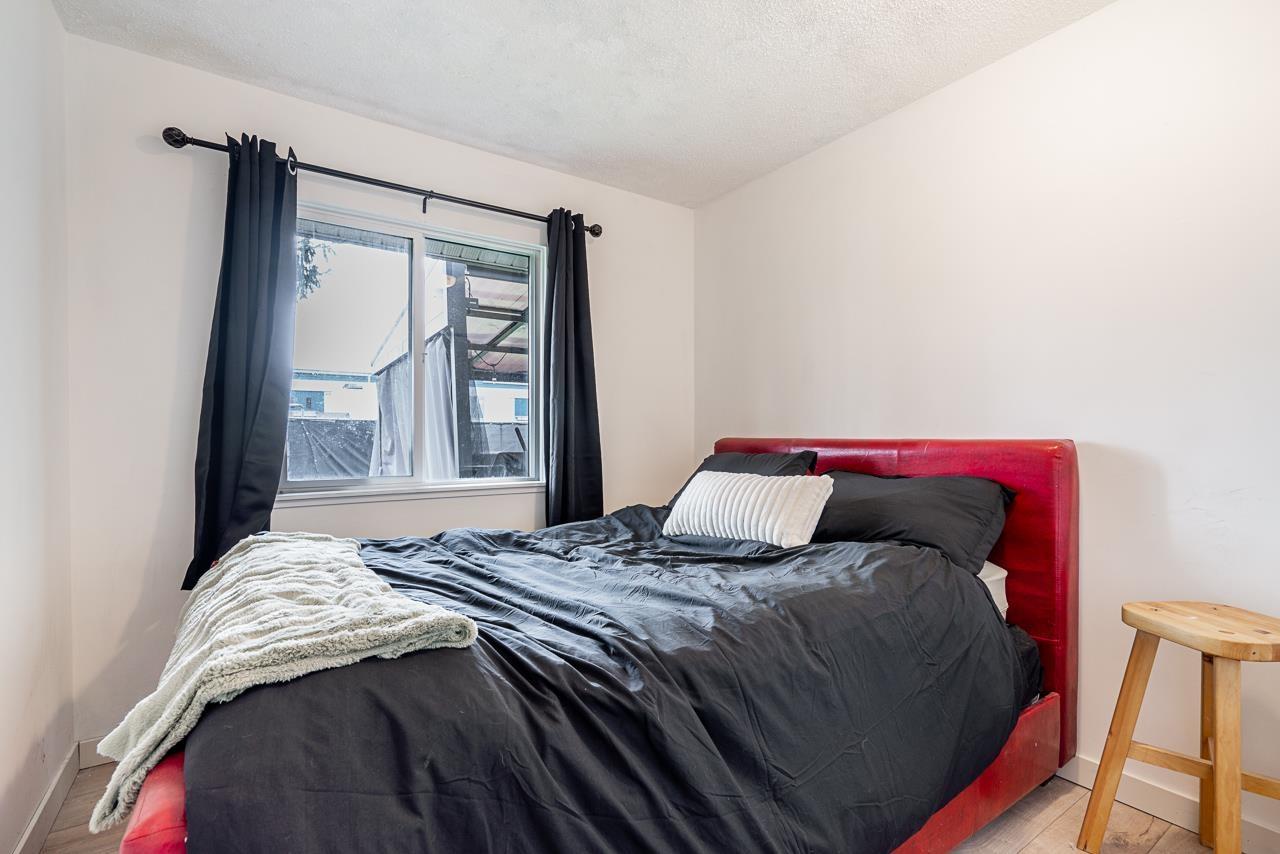 Photo 1 of 6043 W Greenside Drive, Surrey BC