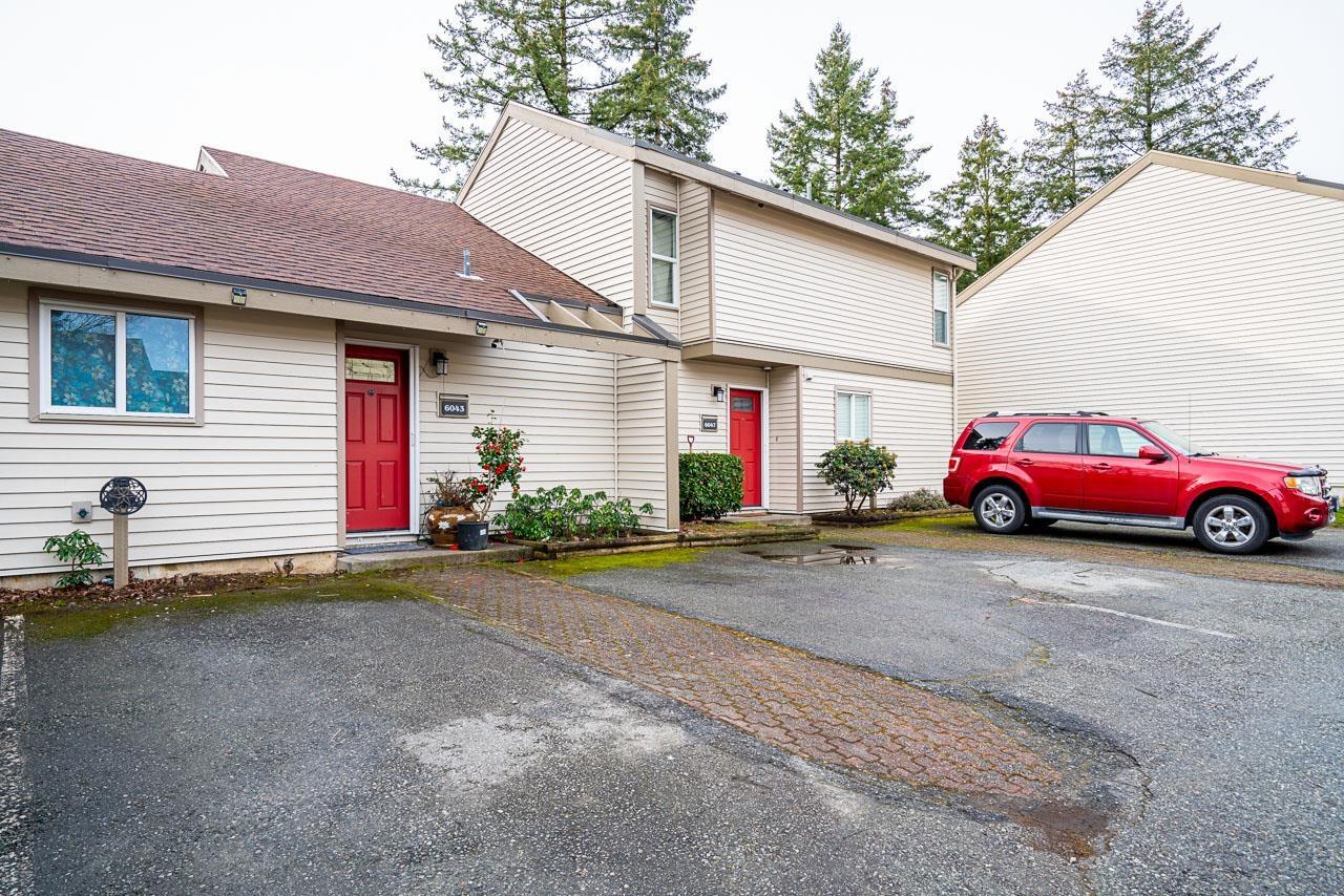 Photo 5 of 6043 W Greenside Drive, Surrey BC