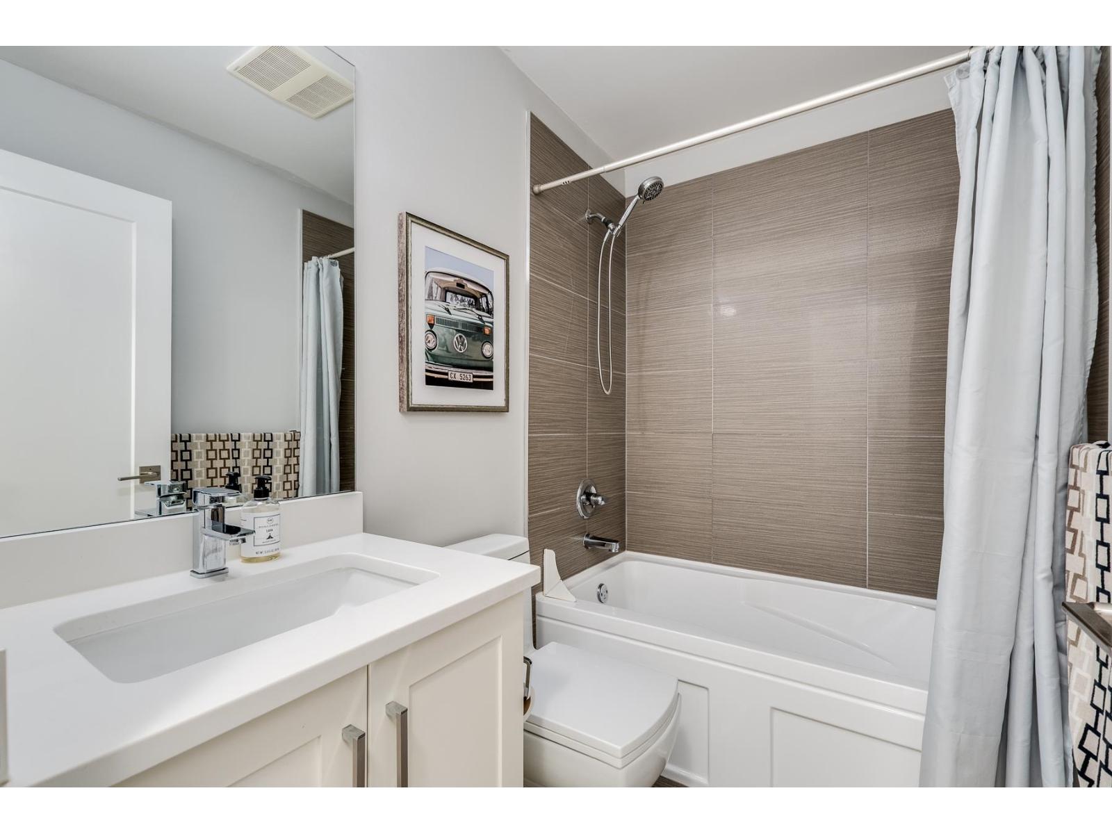 Photo 18 of 36 21150 76 A Avenue, Langley BC