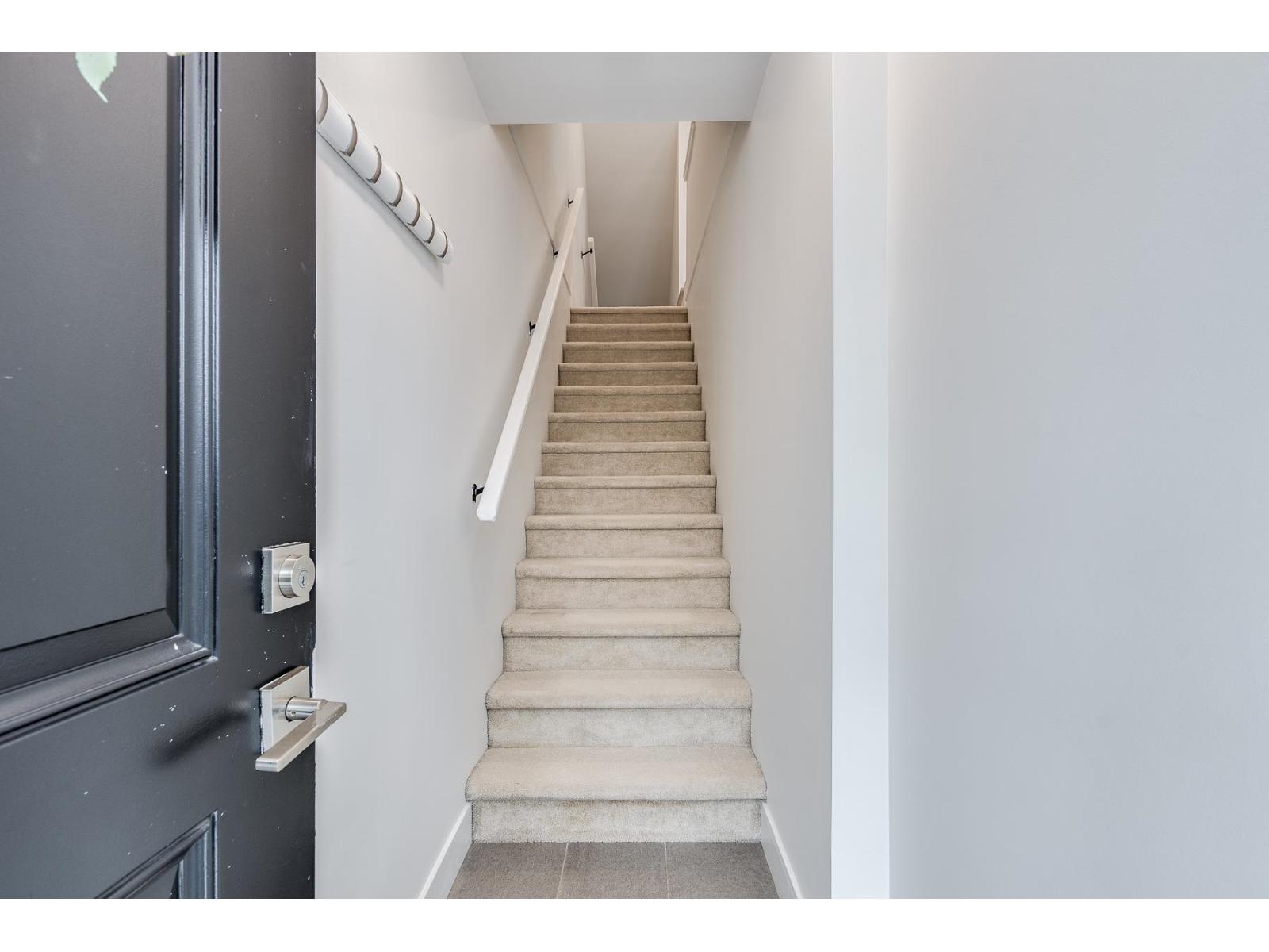 Photo 24 of 36 21150 76 A Avenue, Langley BC