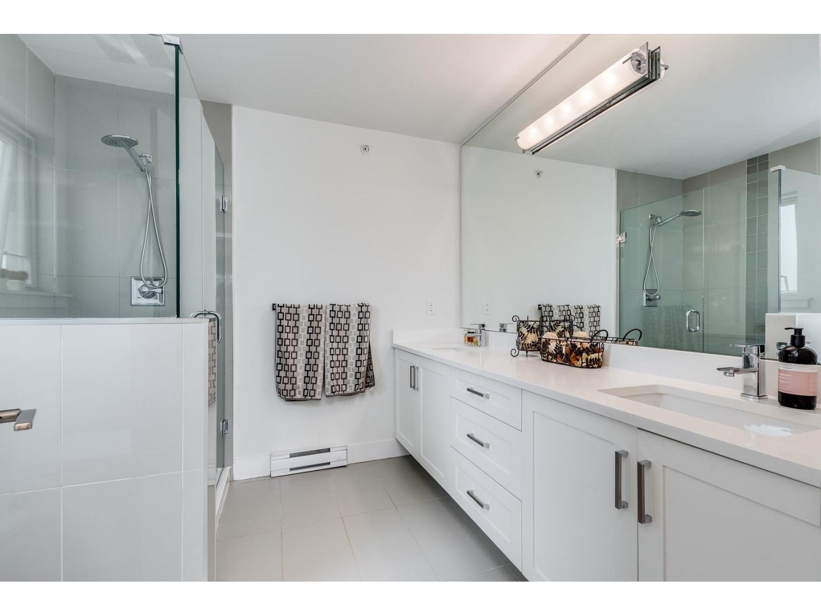 Photo 25 of 36 21150 76 A Avenue, Langley BC