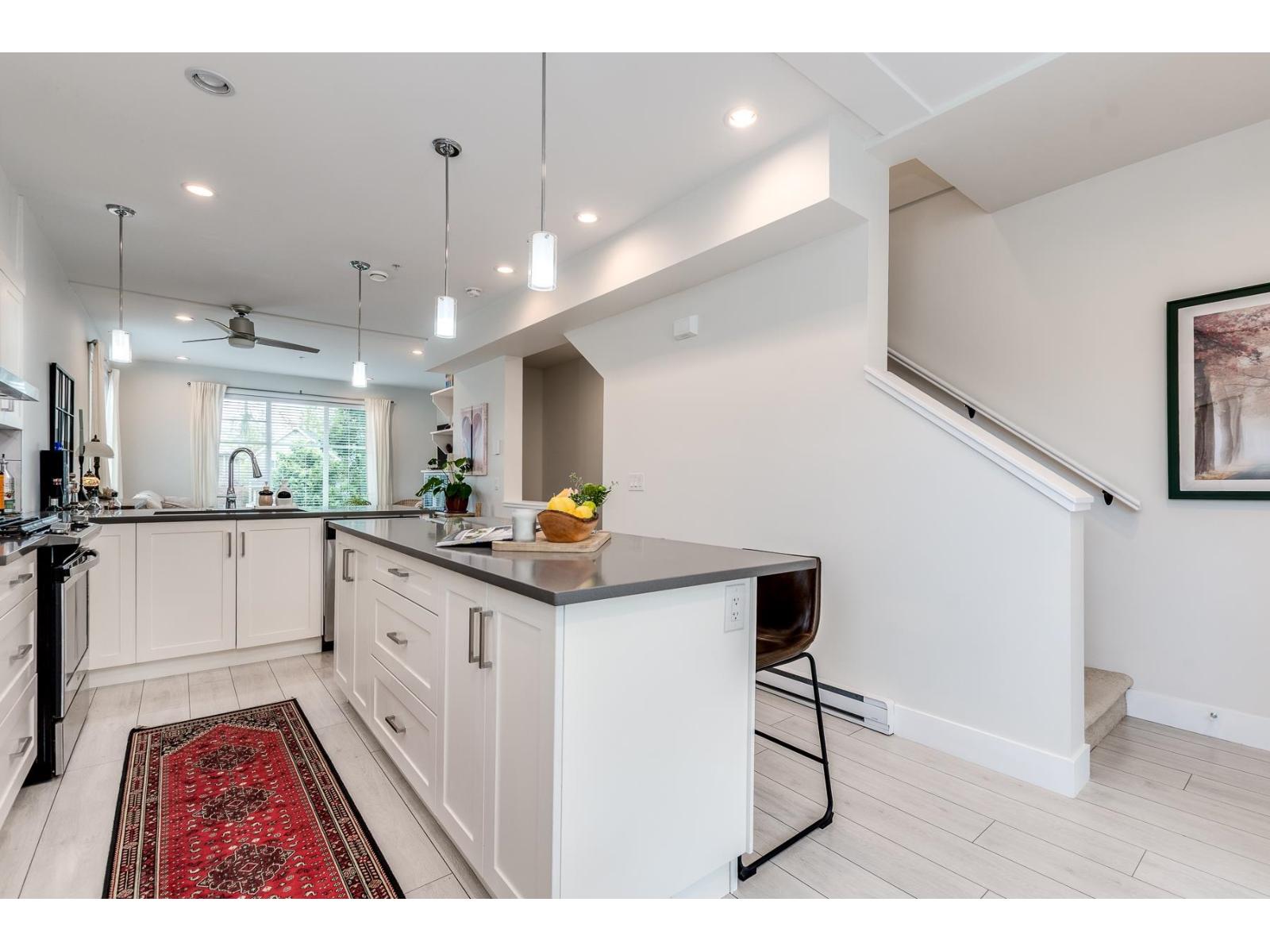 Photo 4 of 36 21150 76 A Avenue, Langley BC