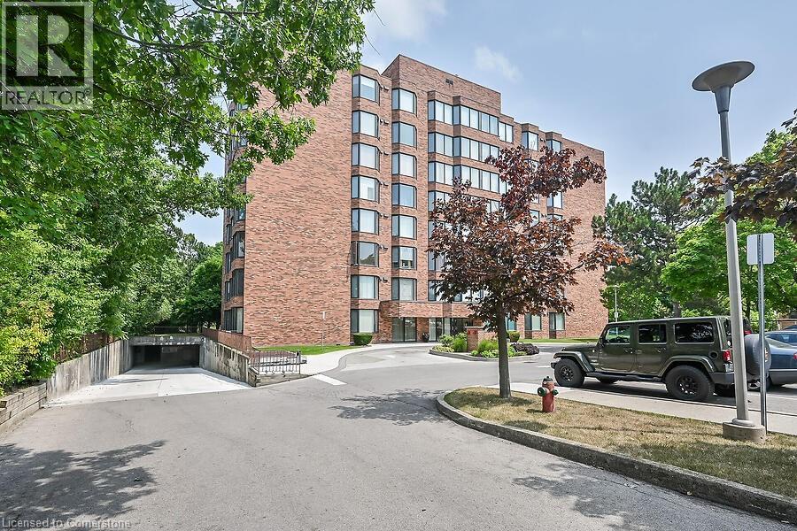 Photo 2 of 200 Limeridge Road W Unit 703, Hamilton ON