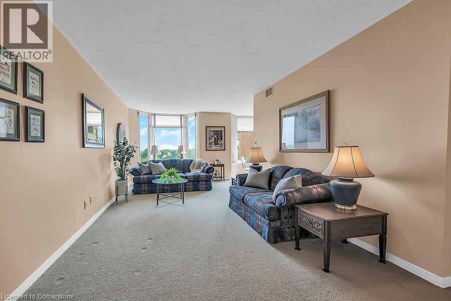 Photo 4 of 200 Limeridge Road W Unit 703, Hamilton ON